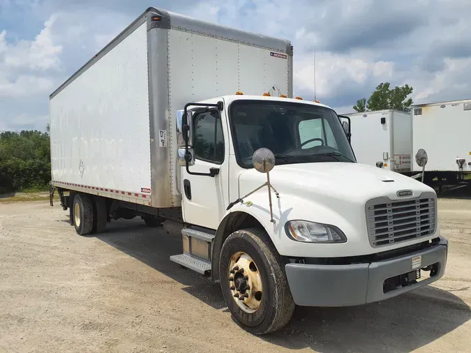 2017 FREIGHTLINER/MERCEDES M2 106