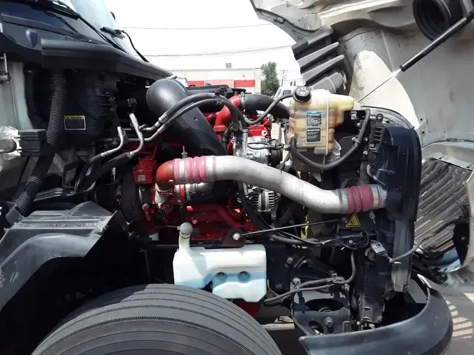 2020 NAVISTAR INTERNATIONAL LT625 SLPR CAB