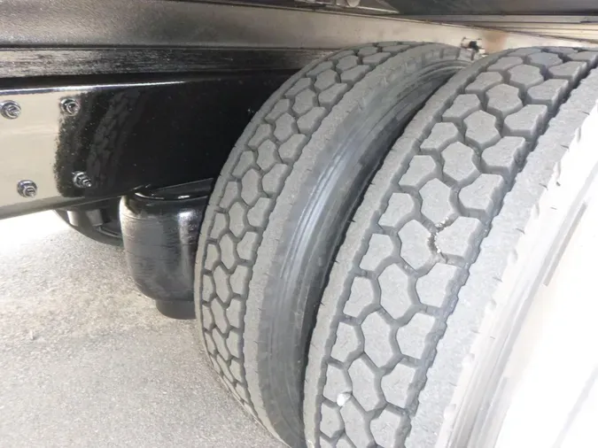 2020 Peterbilt 337