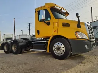 2018 FREIGHTLINER/MERCEDES CASCADIA 113