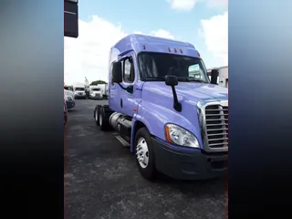 2017 Freightliner CASCADIA 125