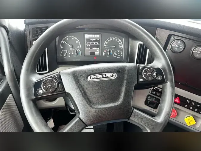 2019 FREIGHTLINER CA126