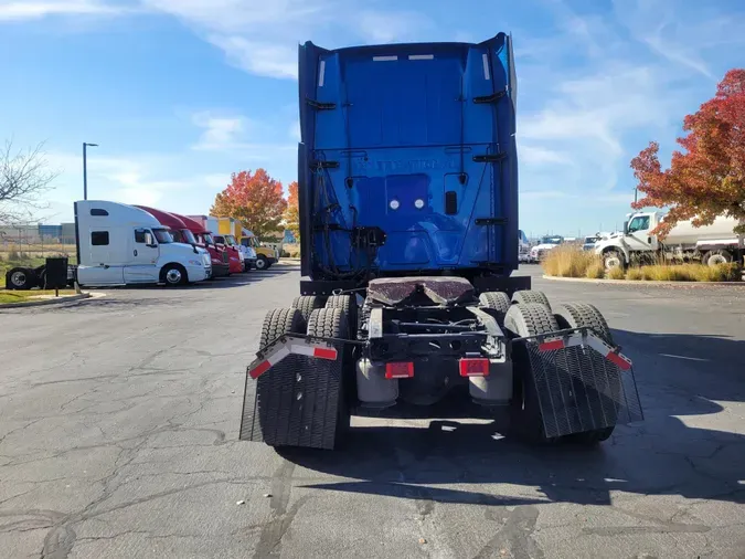 2022 International LT625