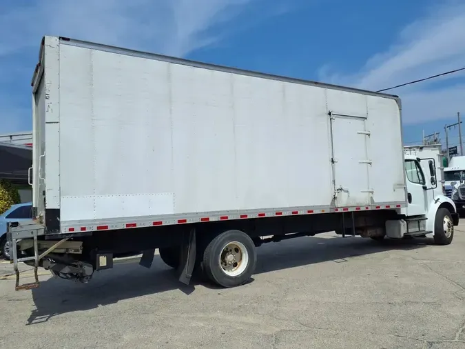 2018 FREIGHTLINER M2 106