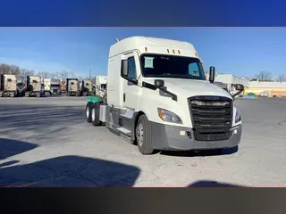 2021 Freightliner Cascadia 126