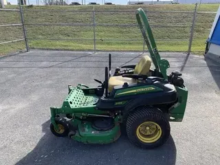 2013 John Deere Z915B