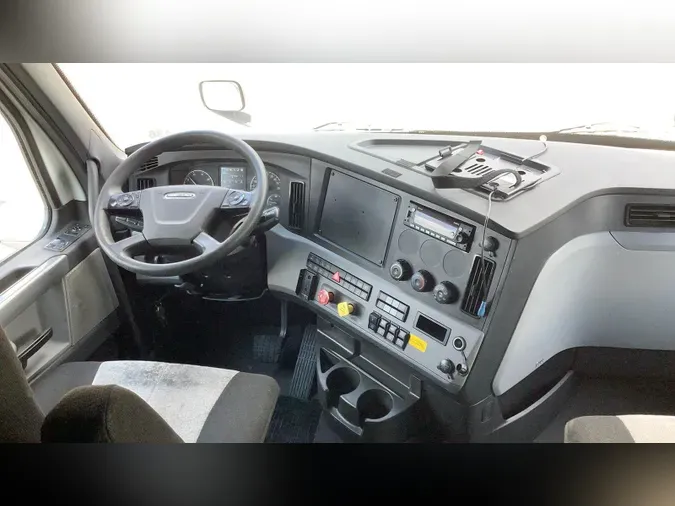 2022 Freightliner Cascadia 126