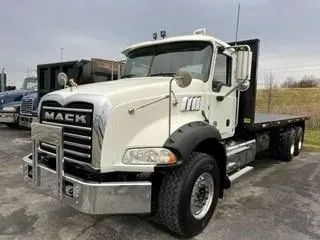 2017 Mack GU813 M755