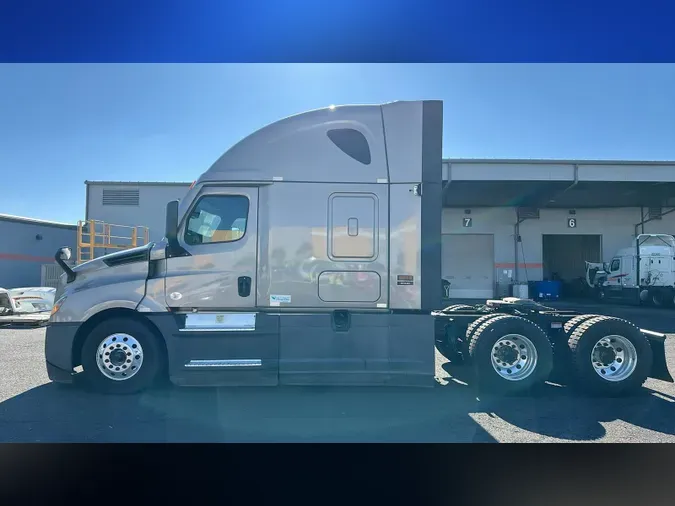 2022 Freightliner Cascadia 1267caeb3b49a3e852f5295d24d01b3116c