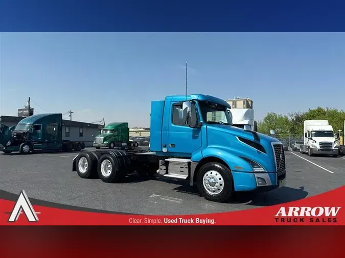 2019 VOLVO VNL300