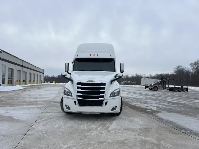 2023 FREIGHTLINER Cascadia 126