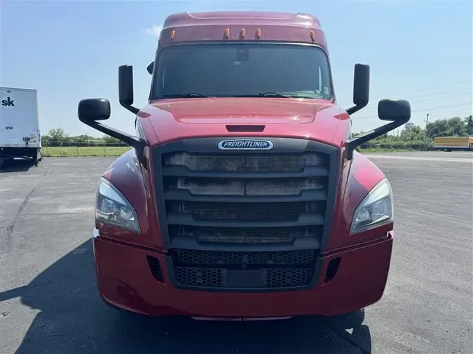 2019 FREIGHTLINER CA126