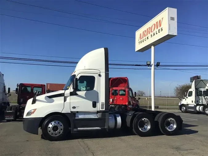 2020 FREIGHTLINER CA126