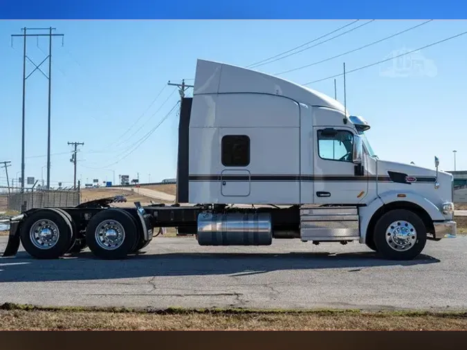 2021 PETERBILT 567