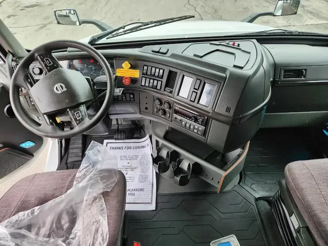 2021 VOLVO VNL64T7407cb9d3df134e8a6178e51ff6422d2e7f