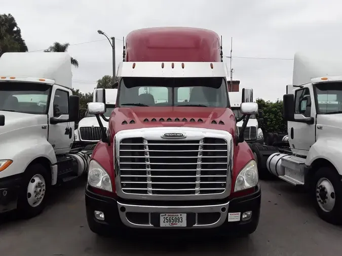 2017 FREIGHTLINER/MERCEDES CASCADIA 125