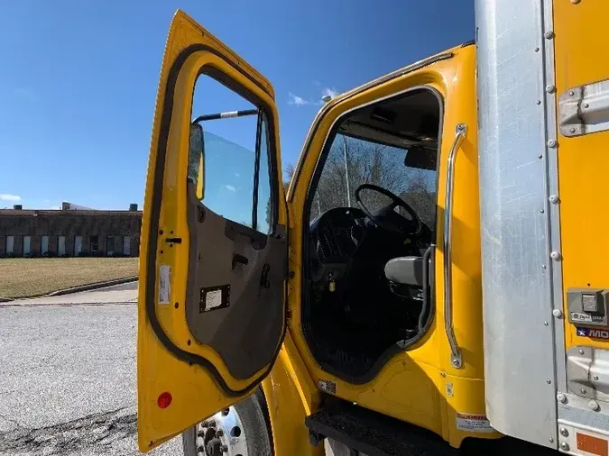 2018 Freightliner M2