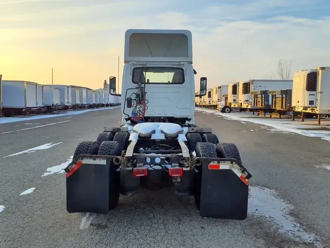 2019 NAVISTAR INTERNATIONAL LT625 DAYCAB T/A