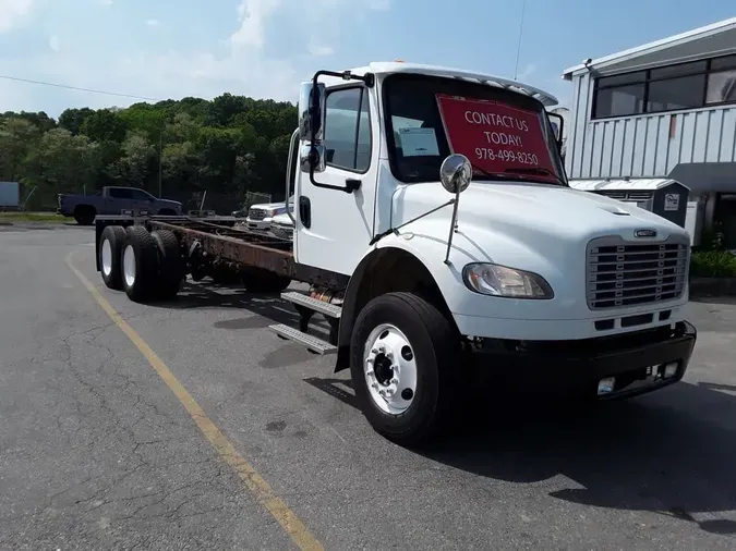 2018 FREIGHTLINER M2 106