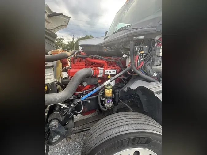 2022 International LT625