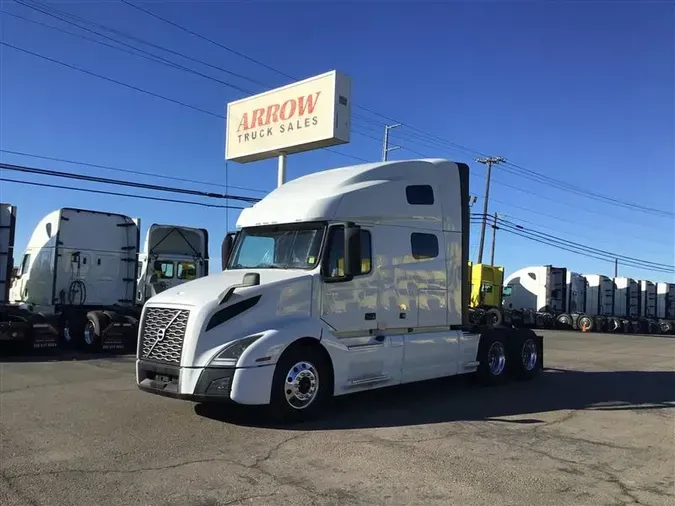 2021 VOLVO VNL760