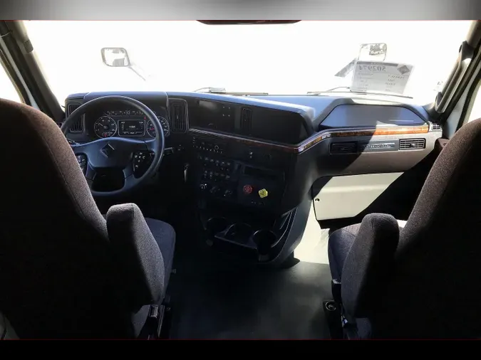 2022 INT LT625 6x4