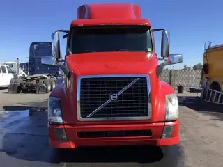 2015 VOLVO VNL630