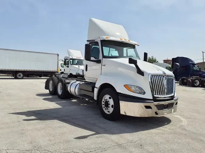2019 NAVISTAR INTERNATIONAL LT625 DAYCAB T/A