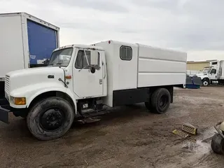1998 INTERNATIONAL 4700