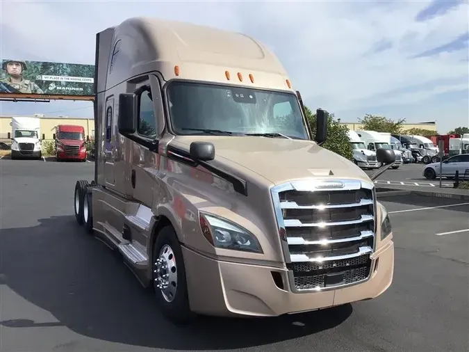 2021 FREIGHTLINER CA126