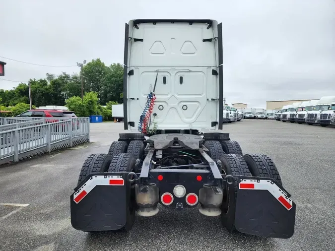 2020 FREIGHTLINER CASCADIA 125