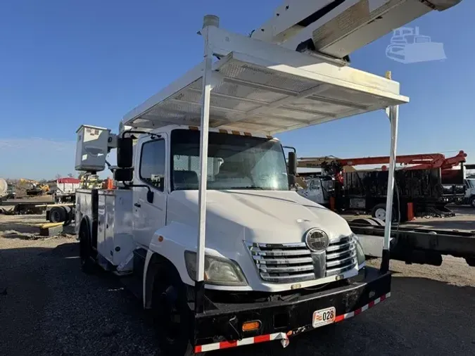 2004 ALTEC AA755L