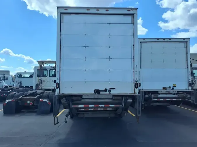 2020 FREIGHTLINER/MERCEDES M2 106