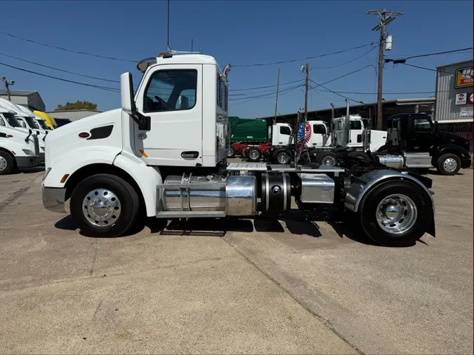 2017 Peterbilt 579
