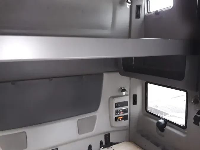 2019 NAVISTAR INTERNATIONAL LT625 SLPR CAB7ce4f9989fa2f6b1db681556a11ae5f7