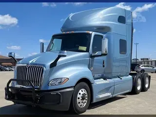 2022 INTERNATIONAL LT