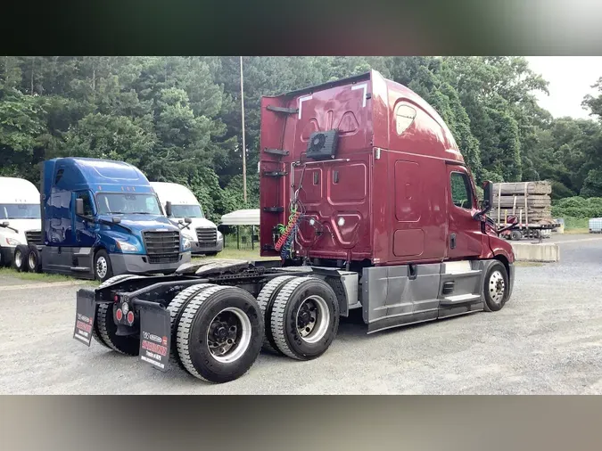 2022 Freightliner Cascadia 126