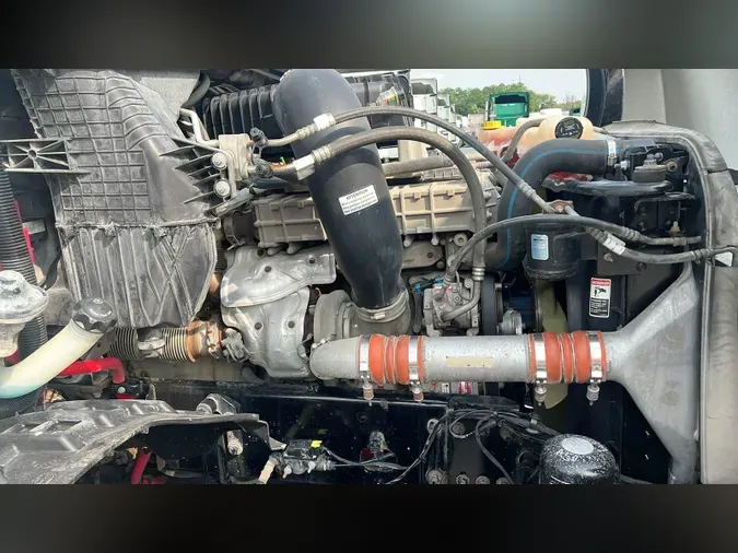 2020 Freightliner Cascadia 126