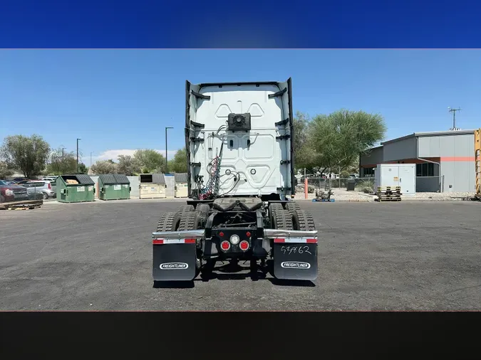 2023 Freightliner Cascadia 126