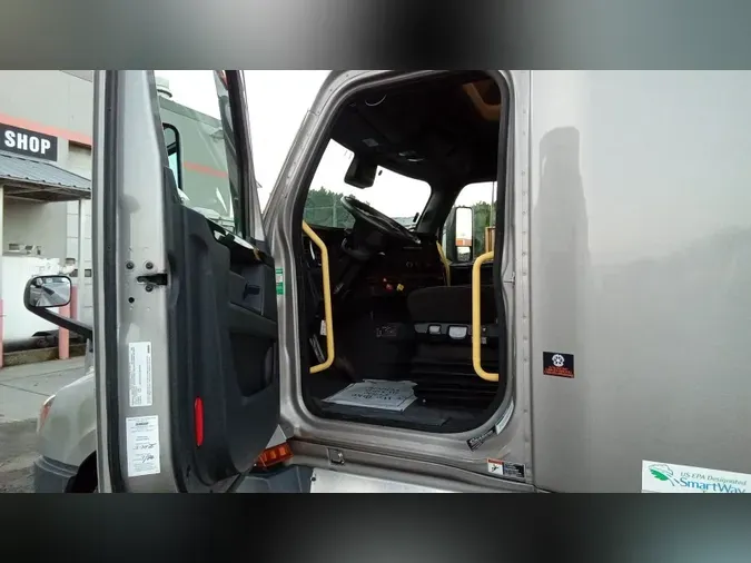 2024 Freightliner Cascadia 126