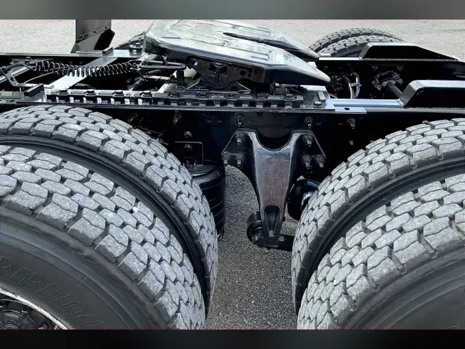 2023 INT LT625 6x4