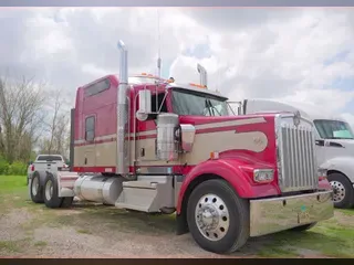2018 KENWORTH W900