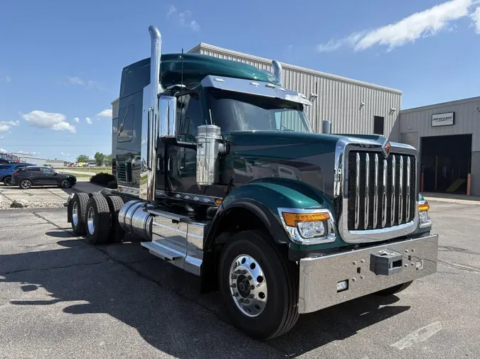 2027 International HX520 SLEEPER7cf46c68c280175634b41273acb66f27