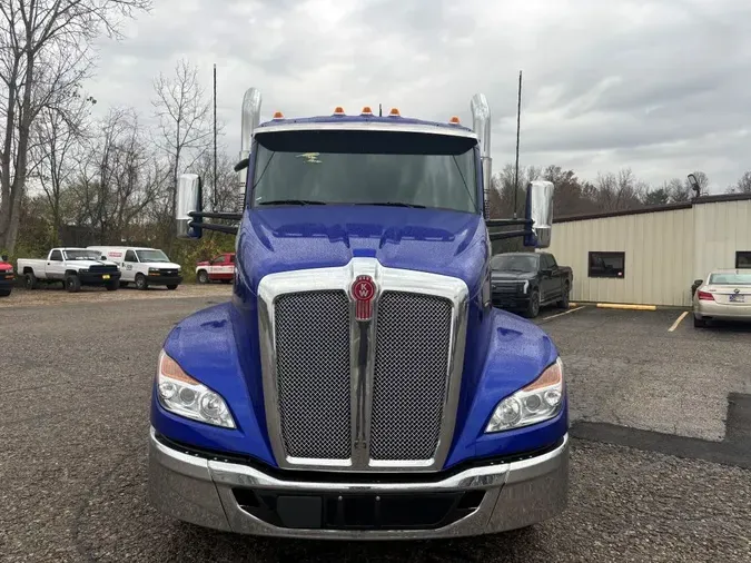 2025 Kenworth T680