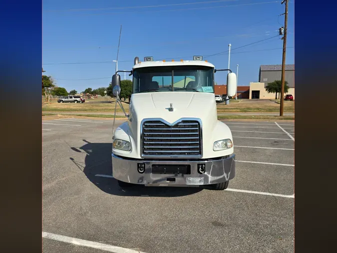 2016 MACK CXU613