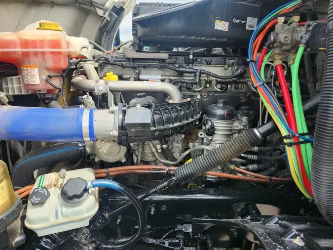2021 FREIGHTLINER Cascadia 126