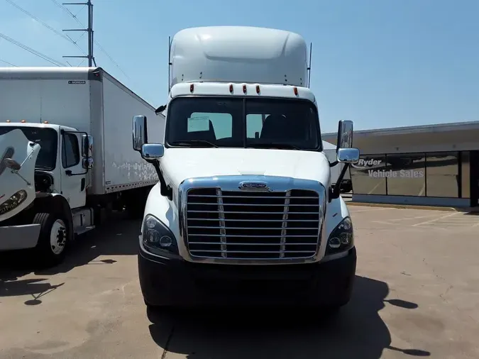 2019 FREIGHTLINER CASCADIA 113