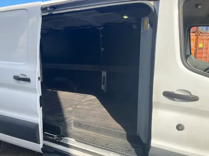 2017 FORD MOTOR COMPANY TRANSIT 350 LOW ROOF