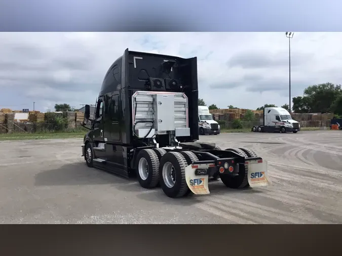 2023 Freightliner Cascadia 126