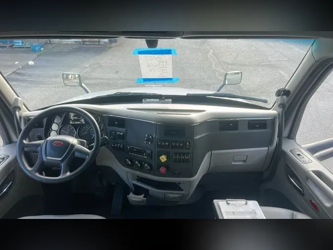 2021 Peterbilt 579